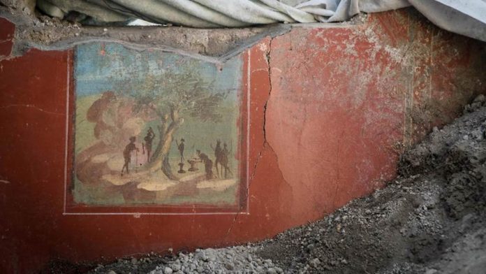 Pompeya sorprende con nuevos hallazgos: Frescos de 2.000 años y jarrones de terracota Pompeya sorprende con nuevos hallazgos: Frescos de 2.000 años y jarrones de terracota