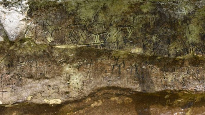 Hallan tallas antiguas en rocas cerca del río Éufrates Hallan tallas antiguas en rocas cerca del río Éufrates