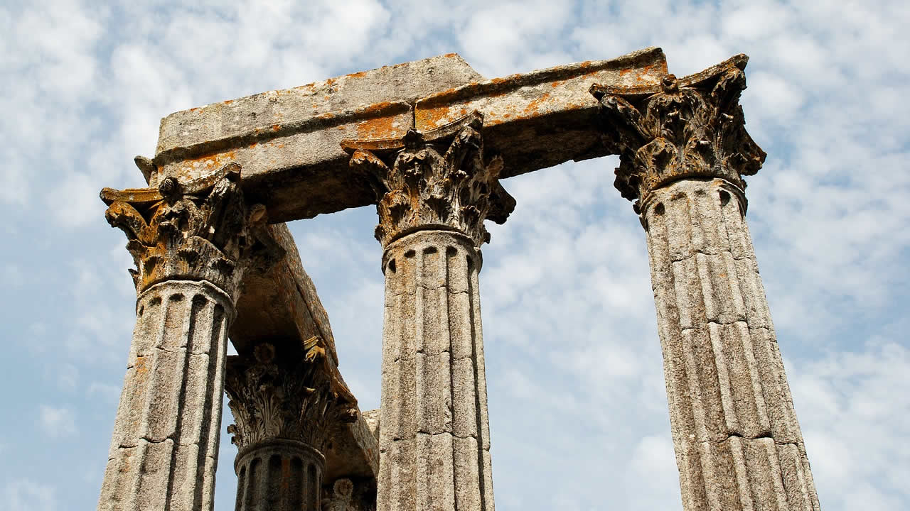 Antiguos pilares romanos naufragan en Turquía luego de tormenta en mar Negro