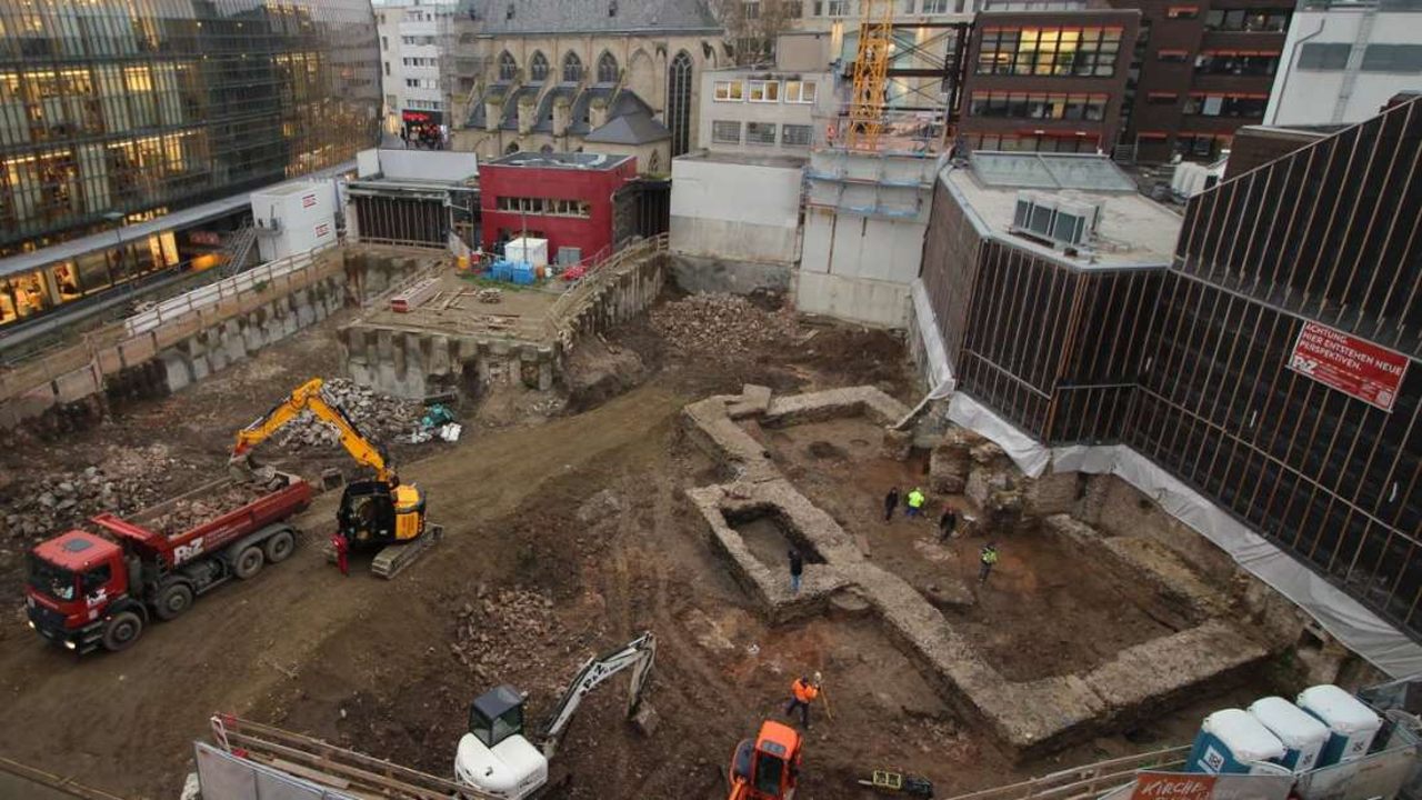 Arqueólogos hallan una biblioteca romana pública gigantesca en el centro de una ciudad alemana